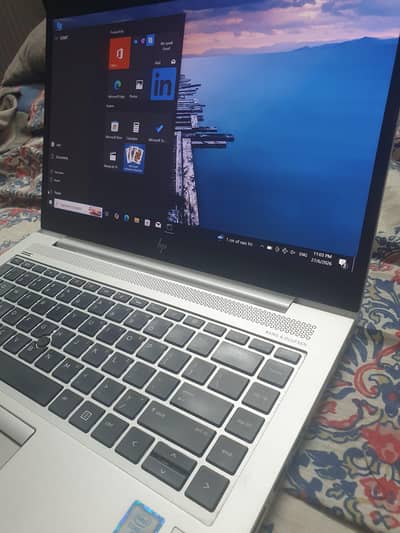 Hp elitebook 840 i5 8th gen