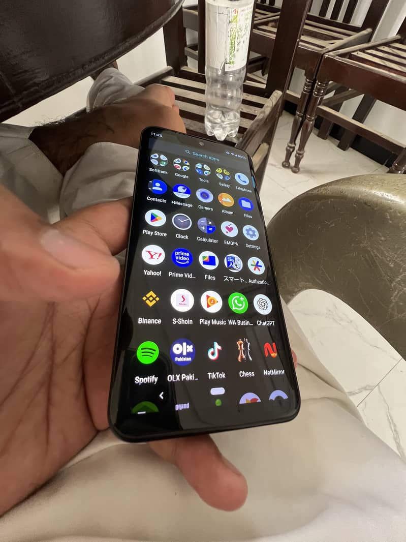 Sharp Aquos Zero 0
