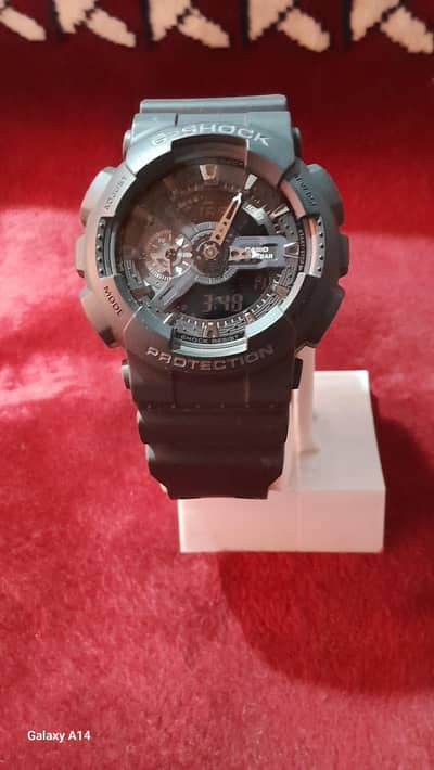 Casio g-shoch GA-110-iB digital dial
