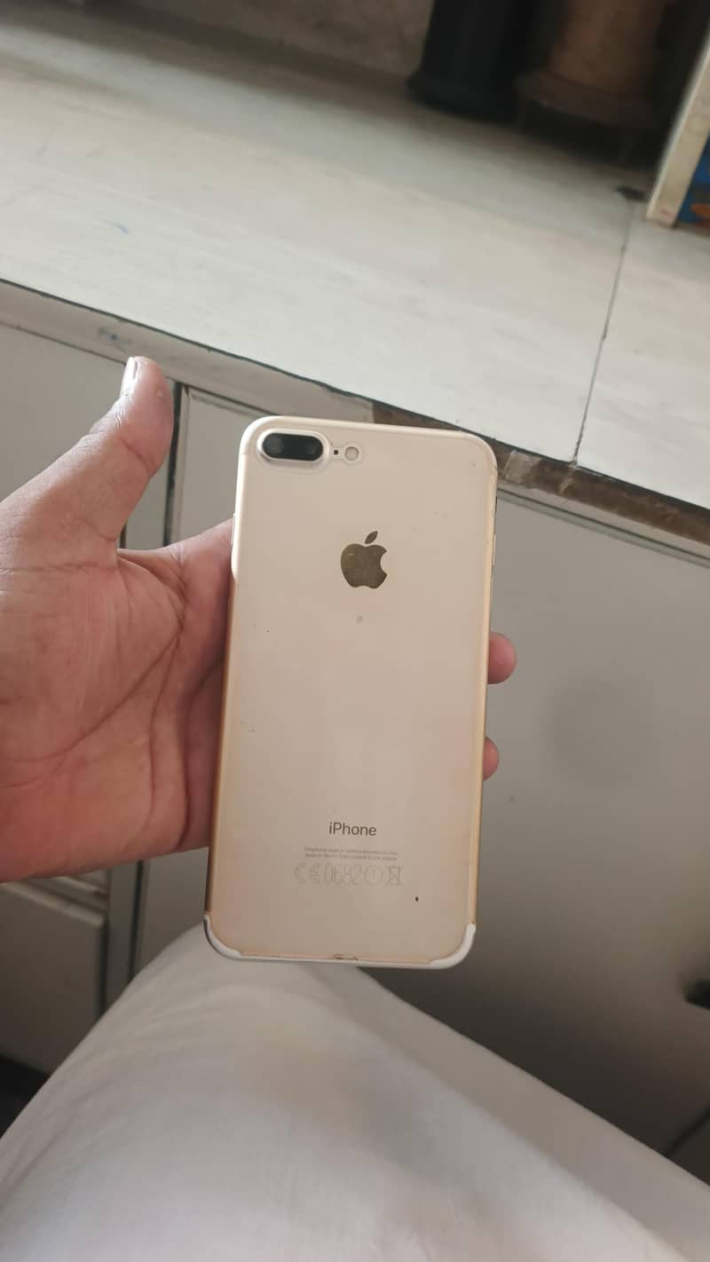 Apple iPhone 7 Plus 0