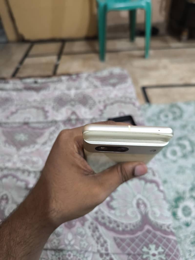 Google Pixel 7 3