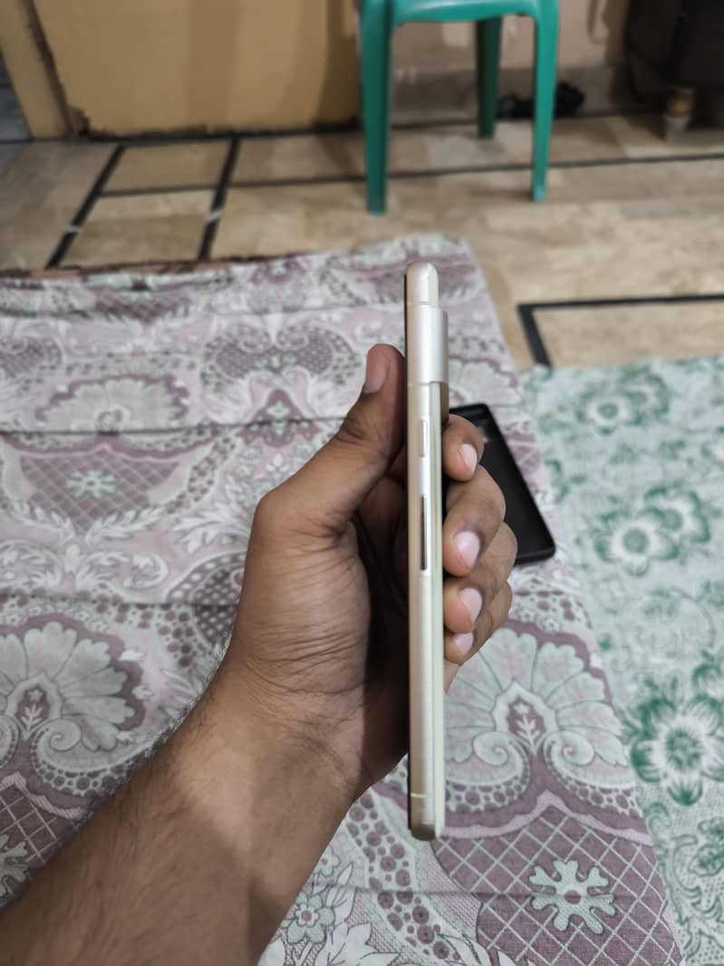 Google Pixel 7 5
