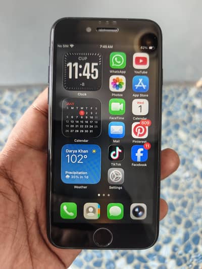 Apple iPhone SE