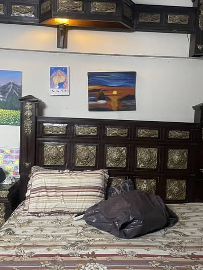 Bed Set Complete With Divider
