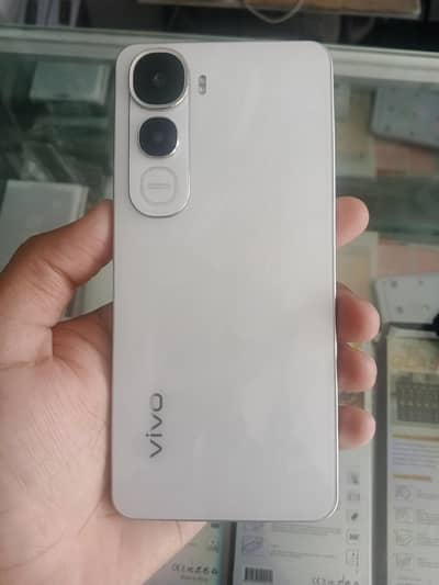 Vivo Y400