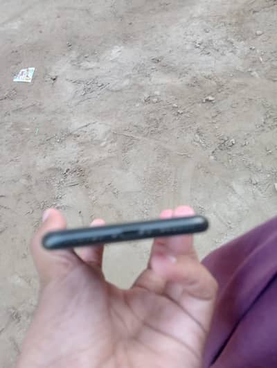 Apple iPhone SE