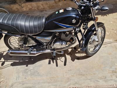 Suzuki GS 150 2025