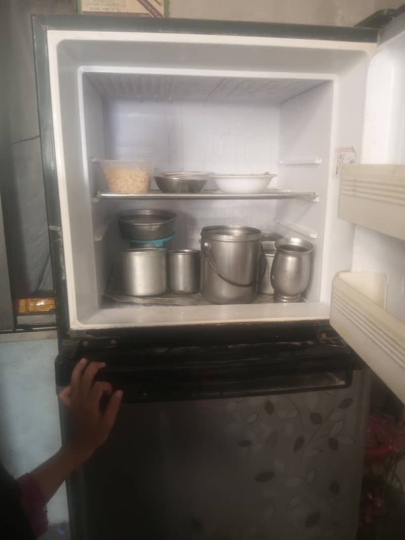 استعمال شدہ فریزر برائے فروخت – بہترین کنڈیشن 4