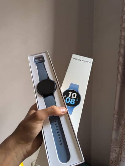 Samsung Galaxy Watch 5 - Wifi Varient