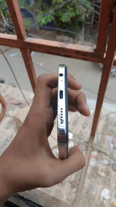 Tecno SPARK 30 Pro transformer edition