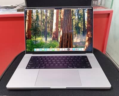 MacBook Pro M1 Pro Max 16-inch | 32GB/512GB | 97% Battery Cycles 77
