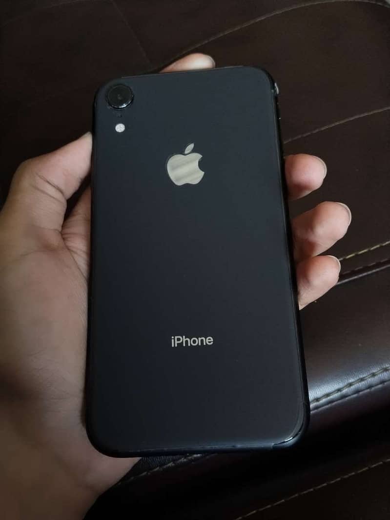 iPhone XR 0