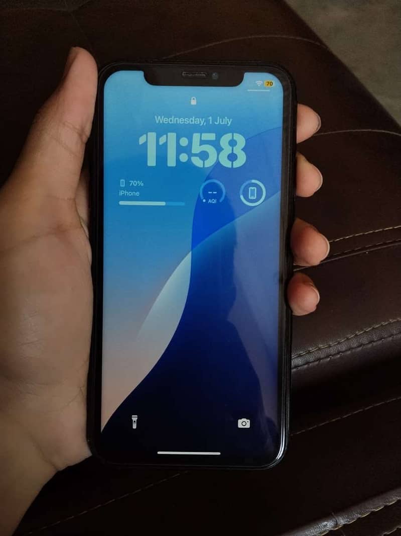iPhone XR 1