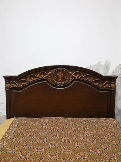 king size bed  with metress