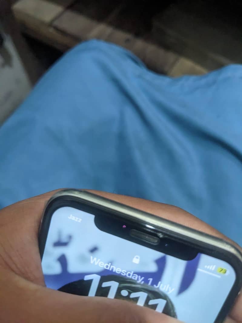 Apple iPhone X 4
