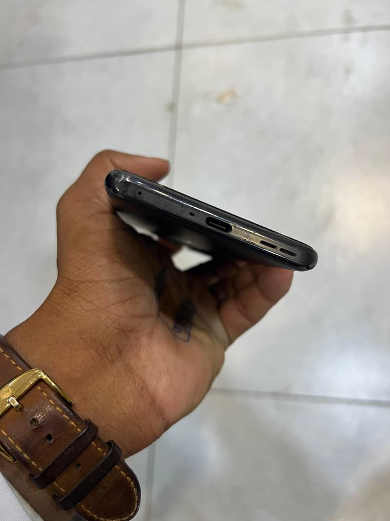 One Plus 10T 5