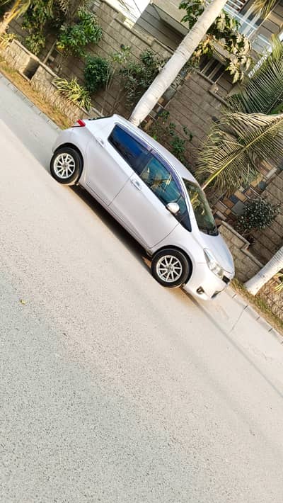 Toyota Vitz 2013