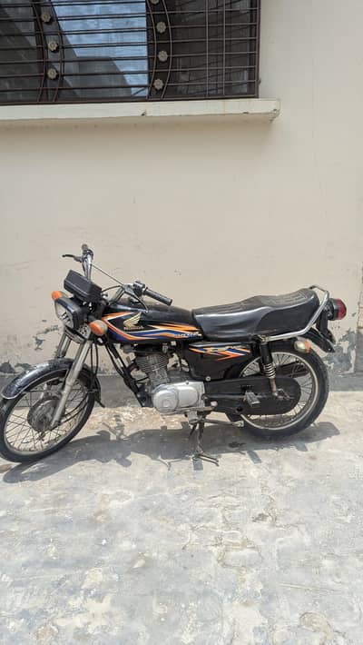 honda cg 125 black 2018 first owner total genuine