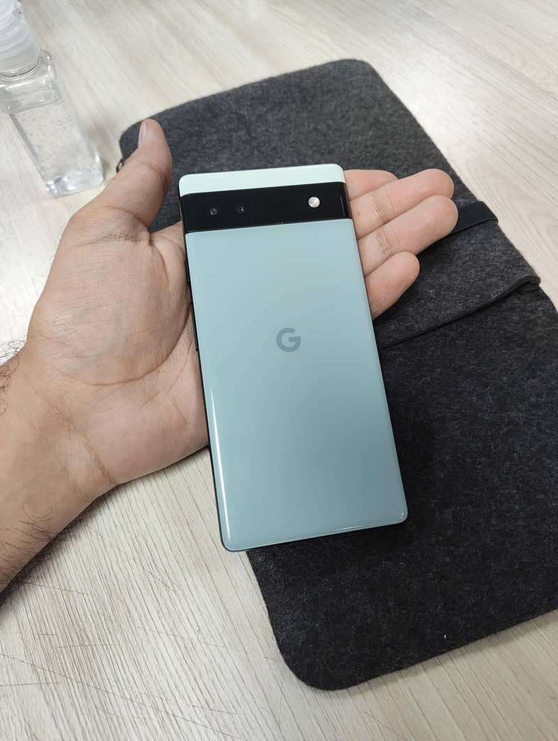 Google Pixel 6a 1