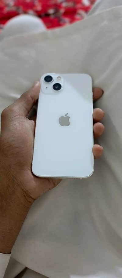 Apple iPhone 13