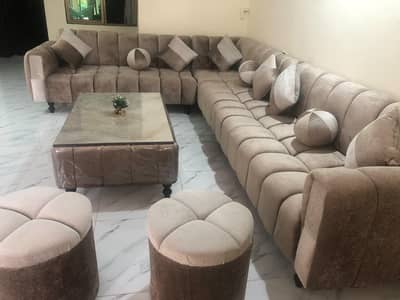 L Shaped sofa in new condition