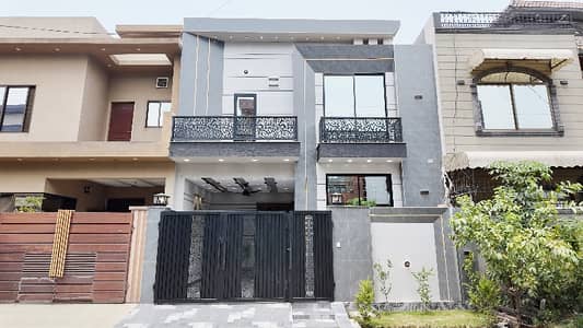 Prime Location 5 Marla House For sale In Rs. 25000000 Only