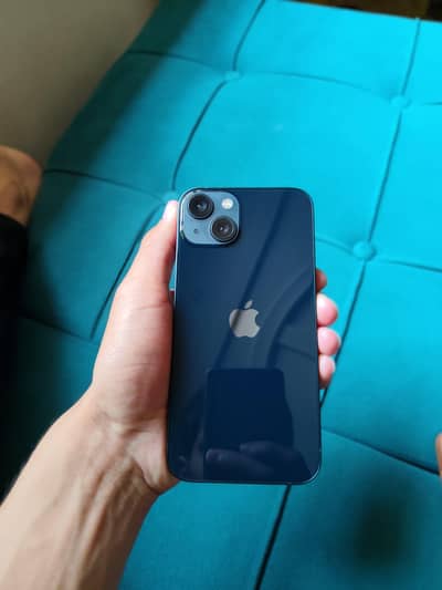 Apple iPhone 13