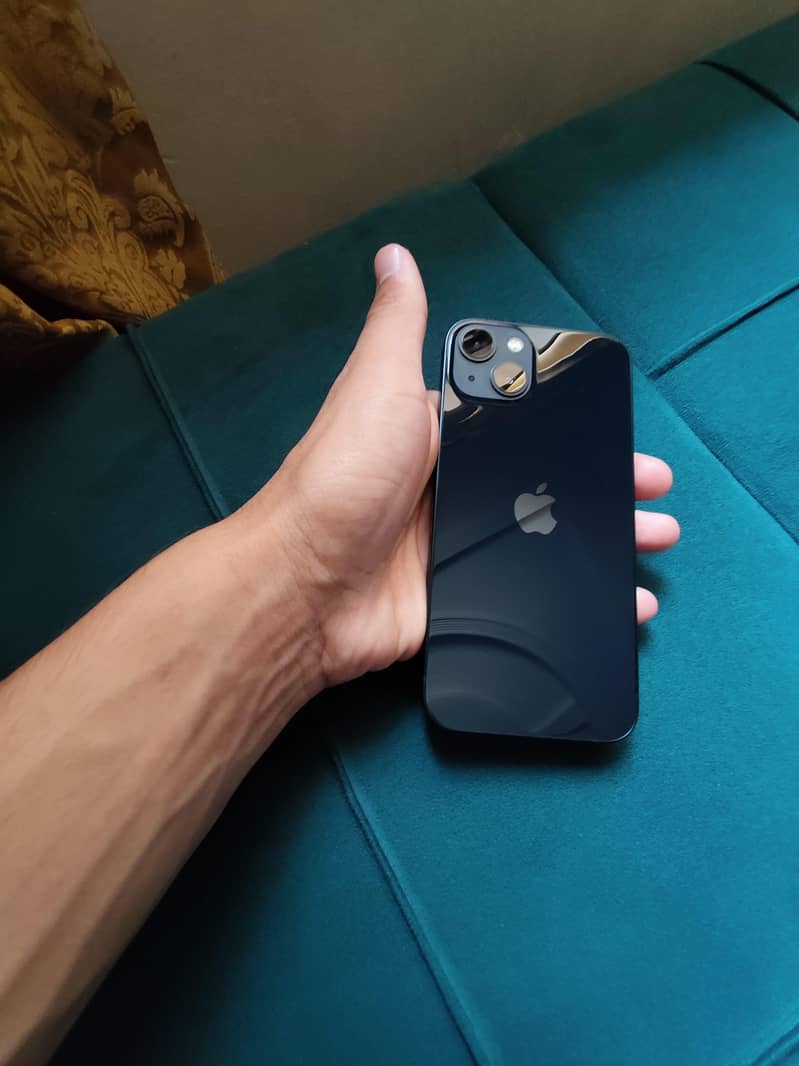 Apple iPhone 13 1