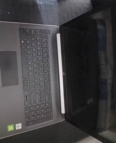 HP i5 10th gen 12 ROM 512 SSD 2GB dedicated GPU 15.6 full size keypad