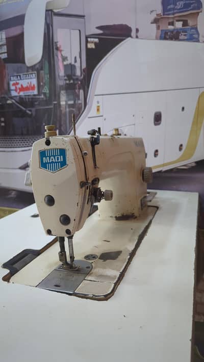 maqi silai machine good condition