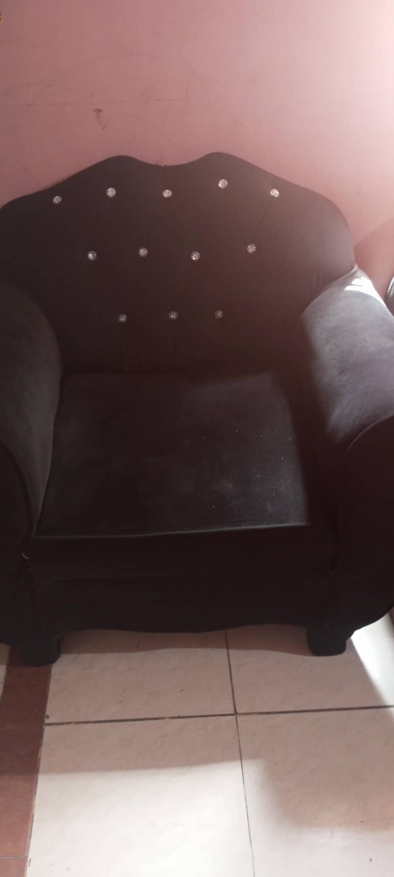 5 seaters sofa 10\10 condition 1
