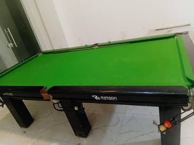 snooker Table with Balls and Sticks