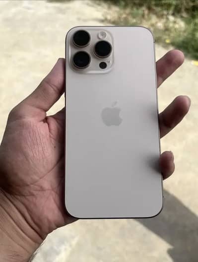 Apple iPhone 16 Pro Max