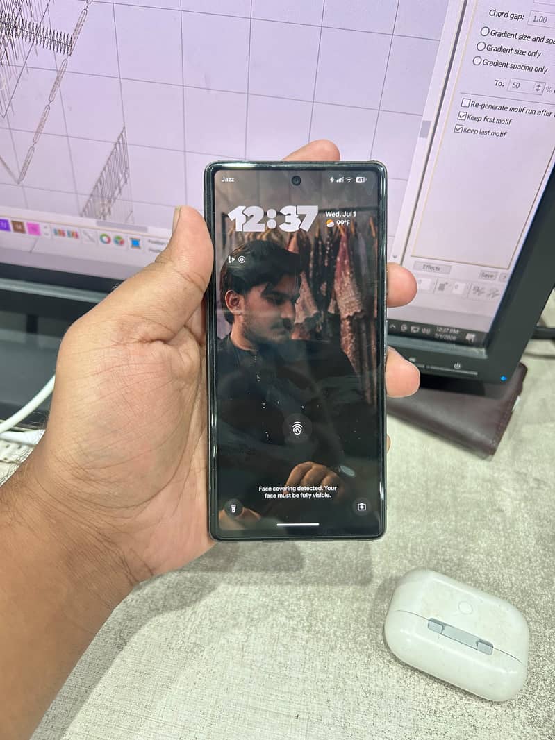 Google Pixel 7 4