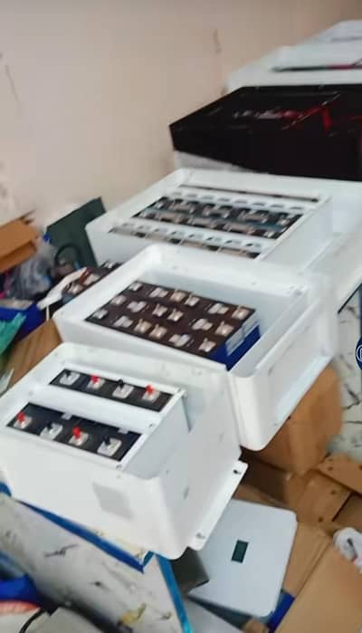 lithium batteries and cells