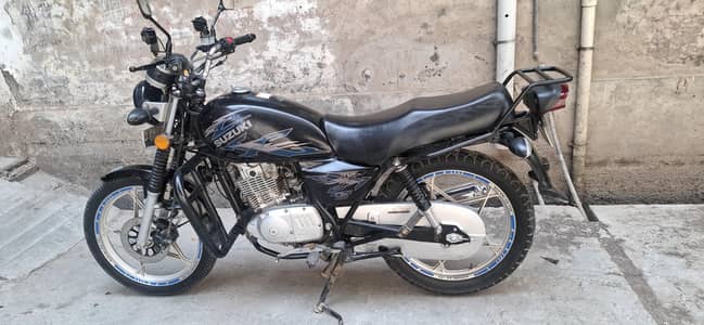 suzuki Gs150 SE model 2022 beautiful