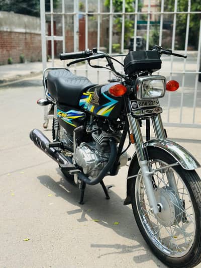 Honda 125 , 2026 Model , Condition 10/10 , Lamination ke sath