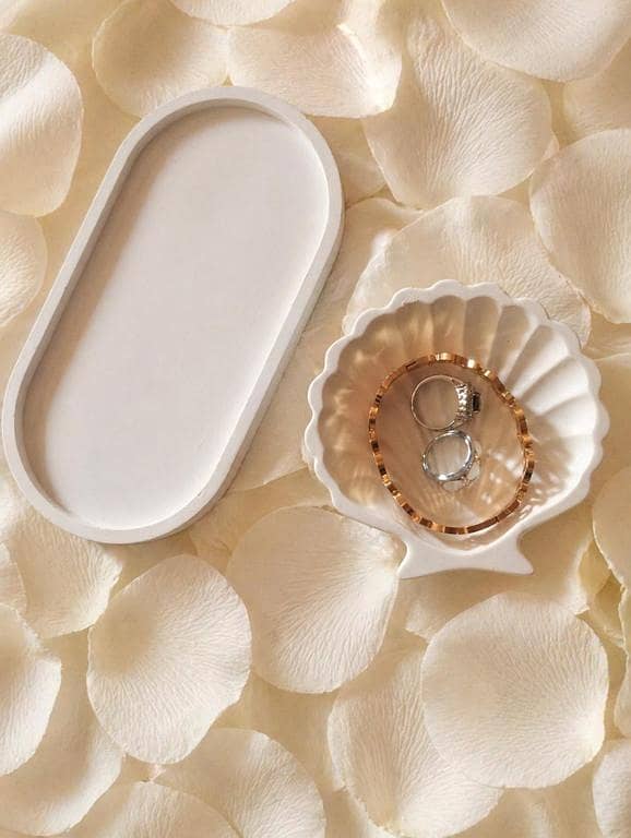 set of 2 trays oval tray + sea shell dish, best for vanity and home decor, Perfect for coffee tables, dressing tables, and shelves, home decor trays, ceramic trays, birthday gifts