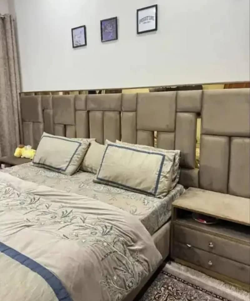 King Bed 0