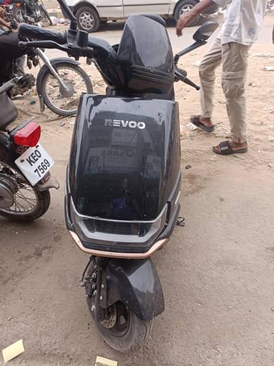 revoo A12