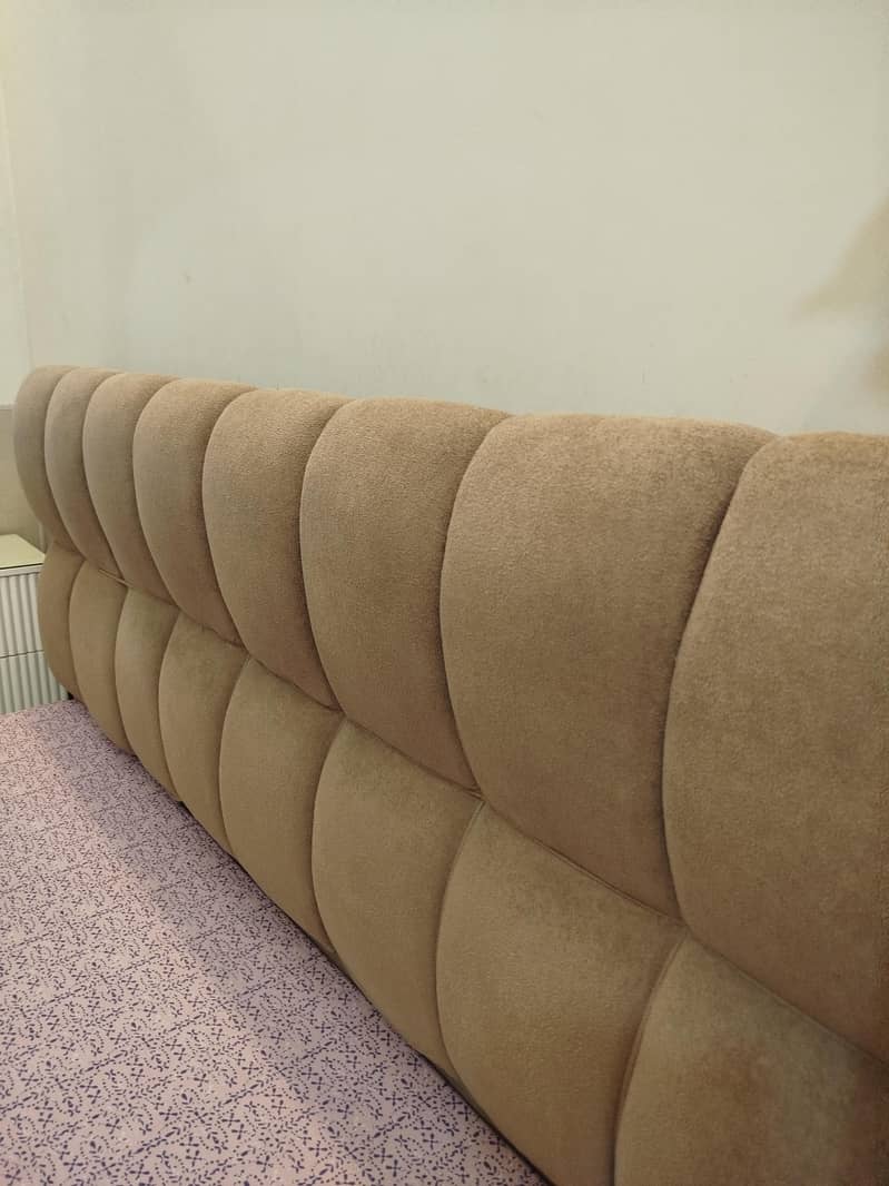 Bubble Shape Modern Bed 0