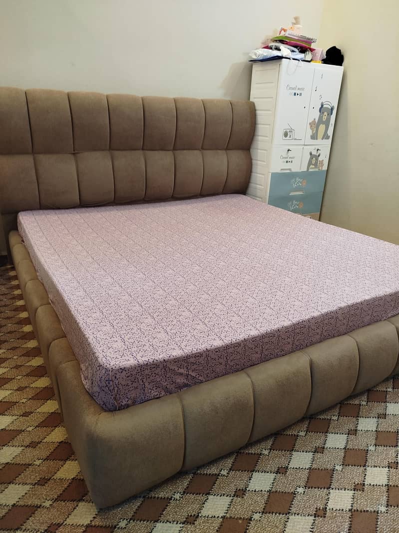Bubble Shape Modern Bed 1