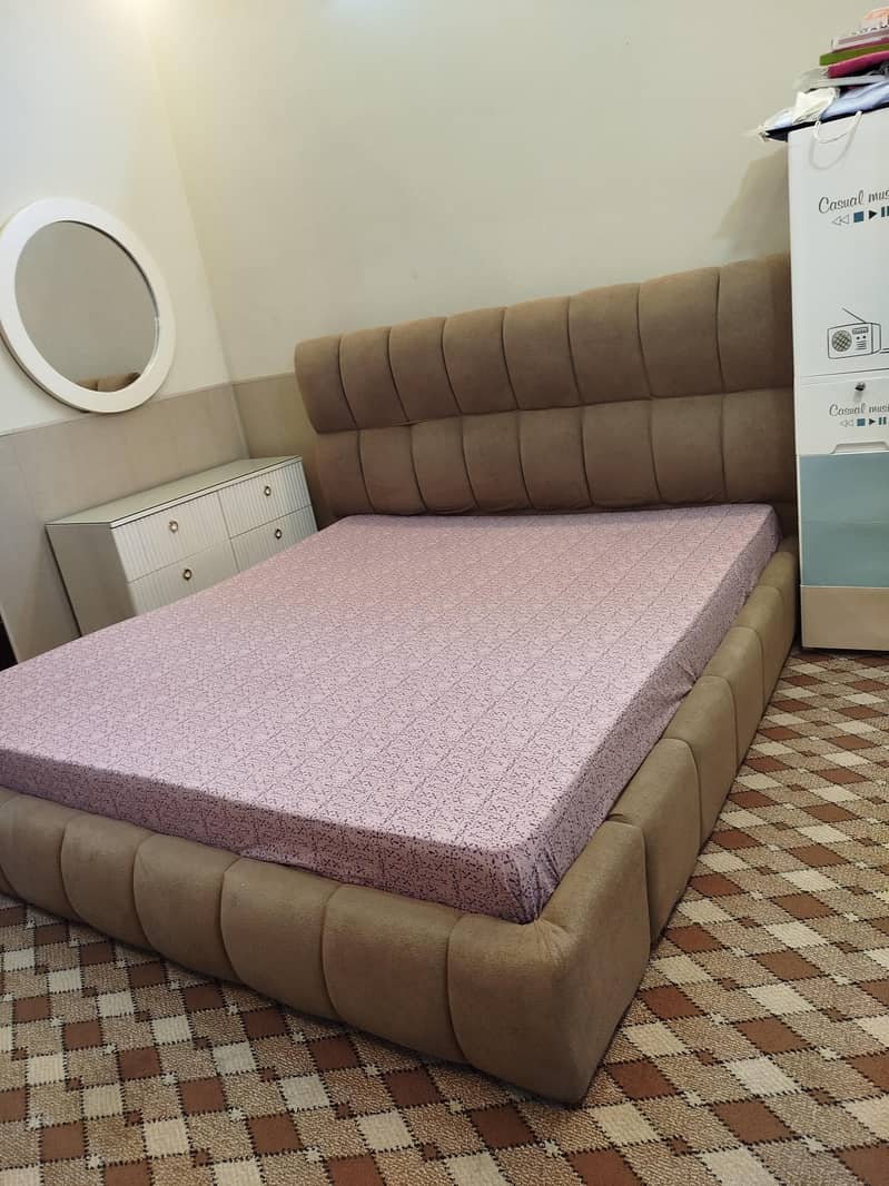Bubble Shape Modern Bed 2