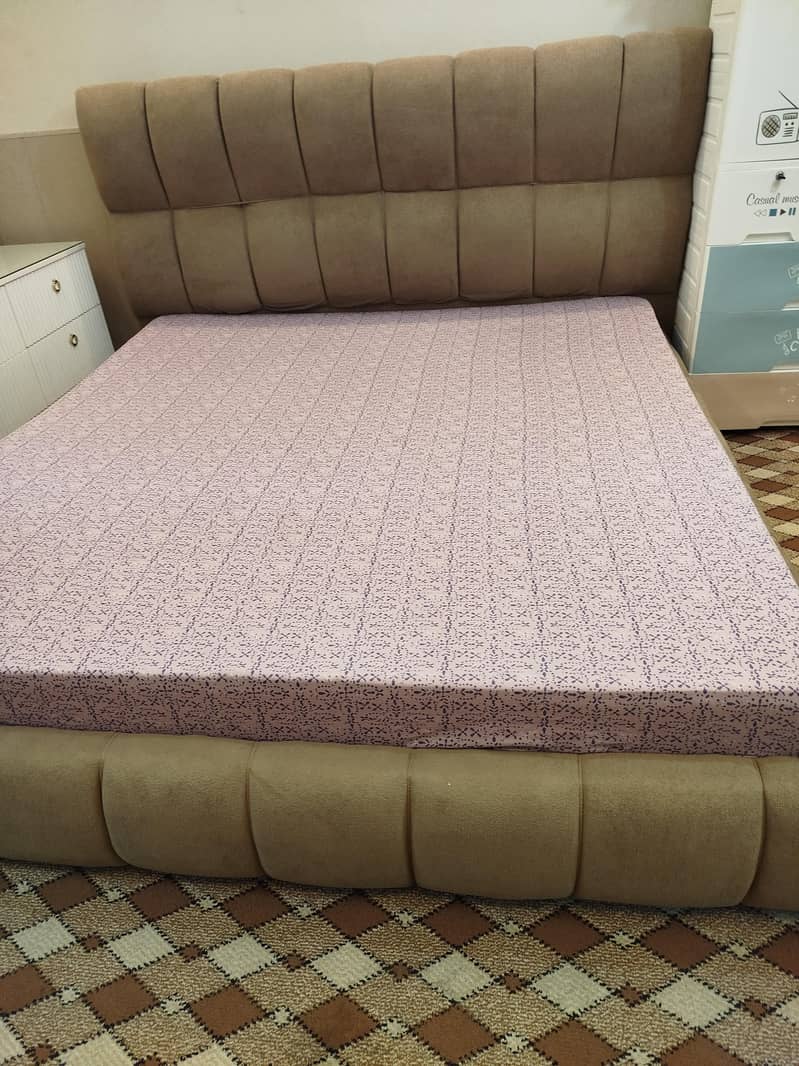 Bubble Shape Modern Bed 3