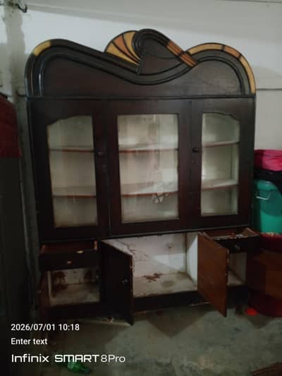 bartan wali almari for Sale thori kharab he condition