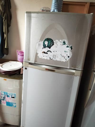 mere pass dowlance ka refrigerator hai sirf ismein gas dalwani hai