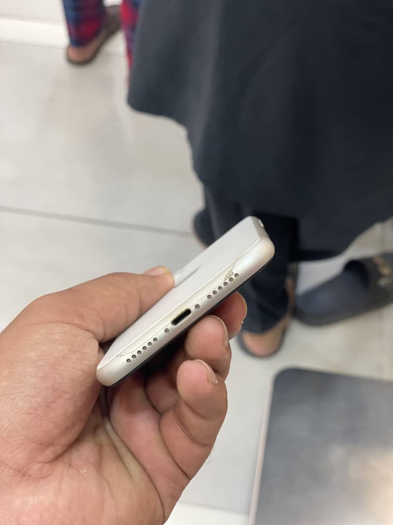 Apple iPhone 11 5