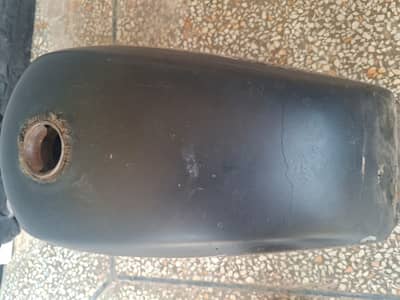 Gs 150 fuel tank