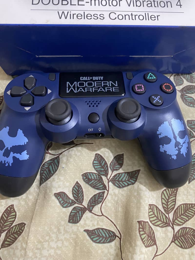 PS4 NEW CONTROLLER 2