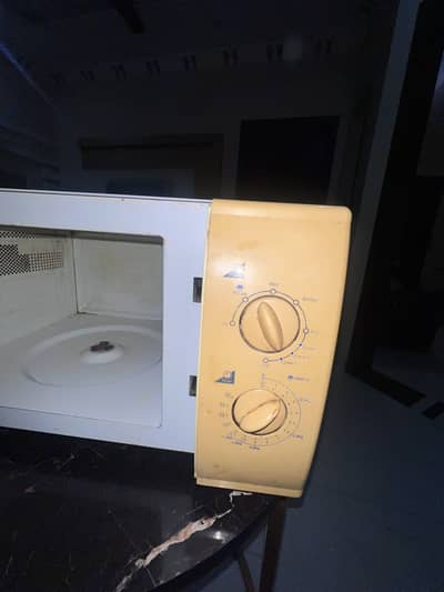 Kenwood Microwave oven 32 liters for sale